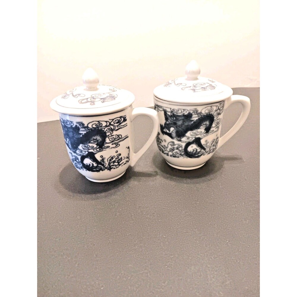 Vintage Set of 2 Chinese Porcelain Tea Mugs With Lid Blue & White Dragon Design